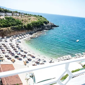 Hotel Heaven ***